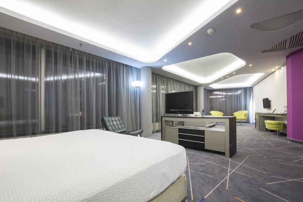 Nobel Zira Hotel Белград Екстериор снимка